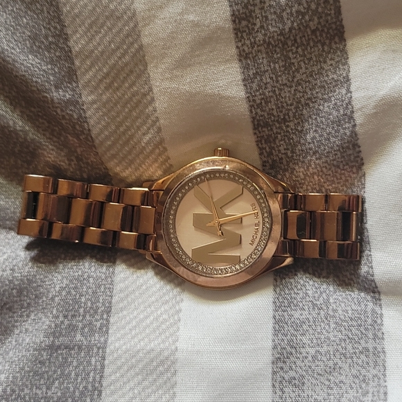 Watch - Picture 3 of 3